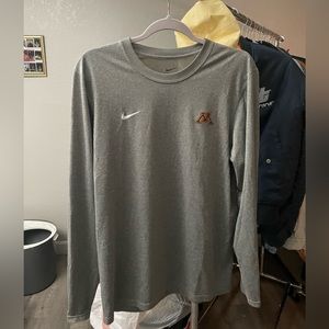 *Sold on Depop* Nike Minnesota Gophers Long sleeve